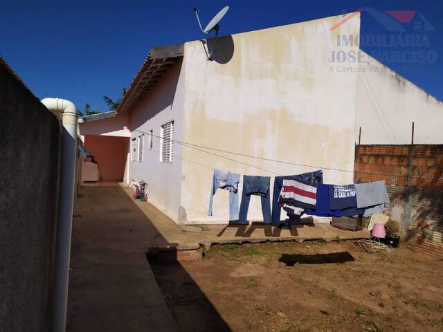 #1071 - Casa para Venda em Dracena - SP
