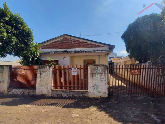 #1936 - Casa para Venda em Dracena - SP - 2