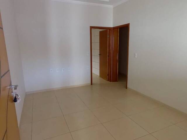 #2009 - Casa para Locação em Dracena - SP