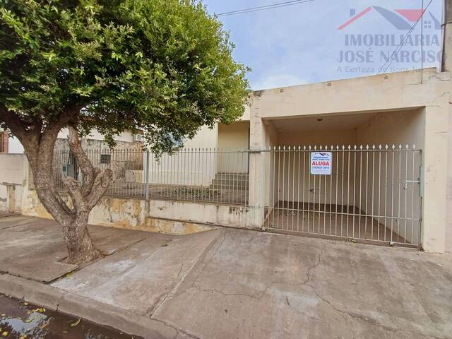 #2132 - Casa para Locação em Dracena - SP - 2