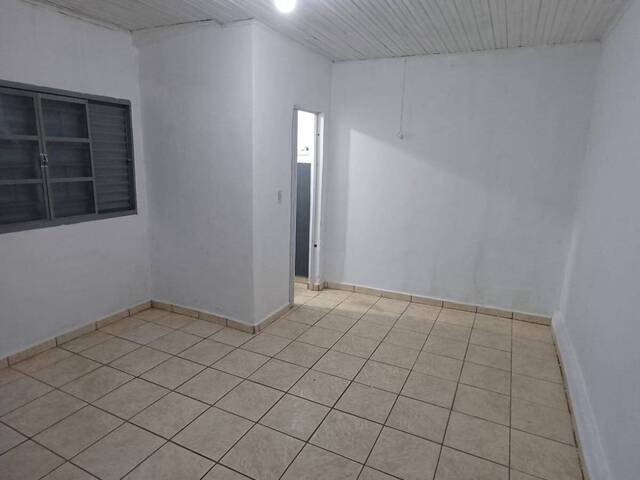 #2394 - Casa para Locação em Dracena - SP - 2