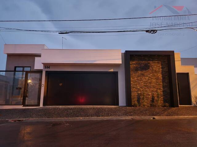#2412 - Casa para Venda em Dracena - SP - 1