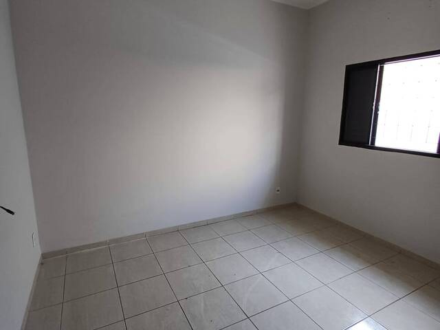 #2460 - Casa para Locação em Dracena - SP - 2