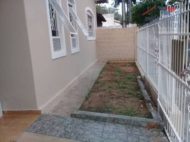 #2461 - Casa para Locação em Dracena - SP - 2