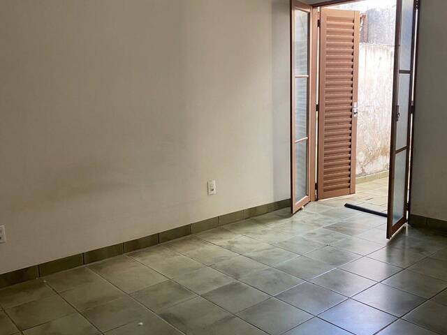 #2480 - Casa para Locação em Dracena - SP - 2