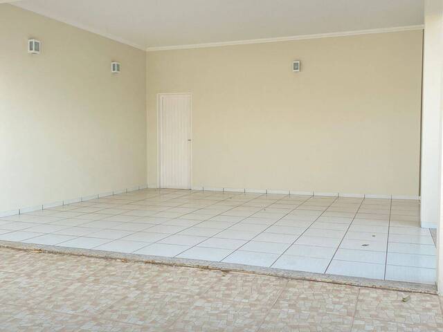 #2482 - Casa para Locação em Dracena - SP - 2