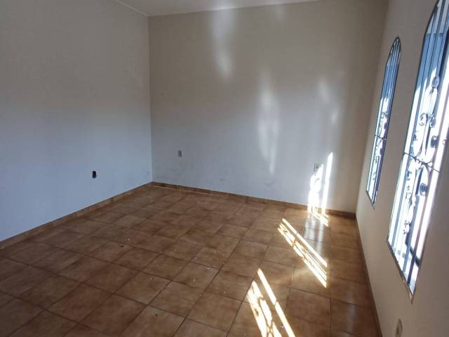 #2500 - Casa para Locação em Dracena - SP - 2