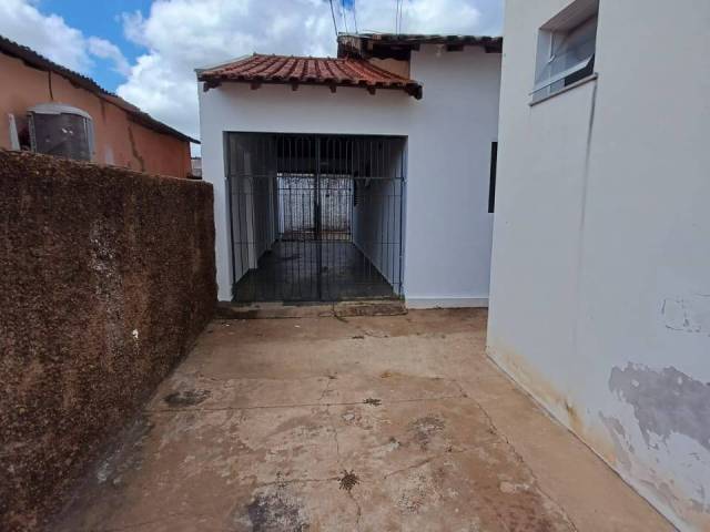 #2510 - Casa para Locação em Dracena - SP - 2