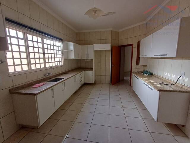 #2588 - Casa para Locação em Dracena - SP - 2