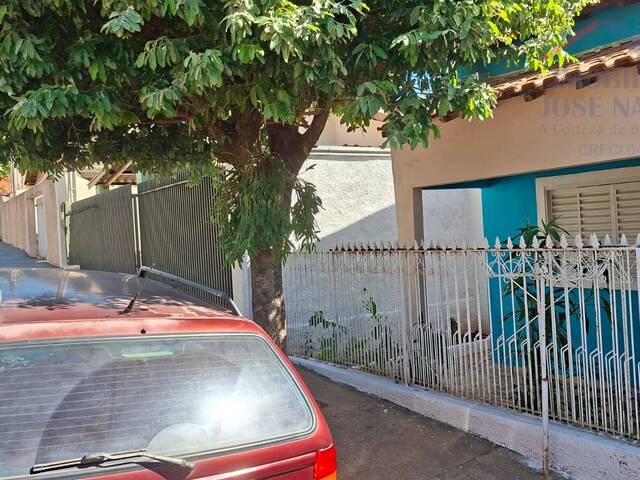 #2595 - Casa para Venda em Dracena - SP - 2