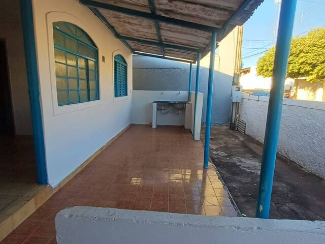 #2619 - Casa para Locação em Dracena - SP - 2