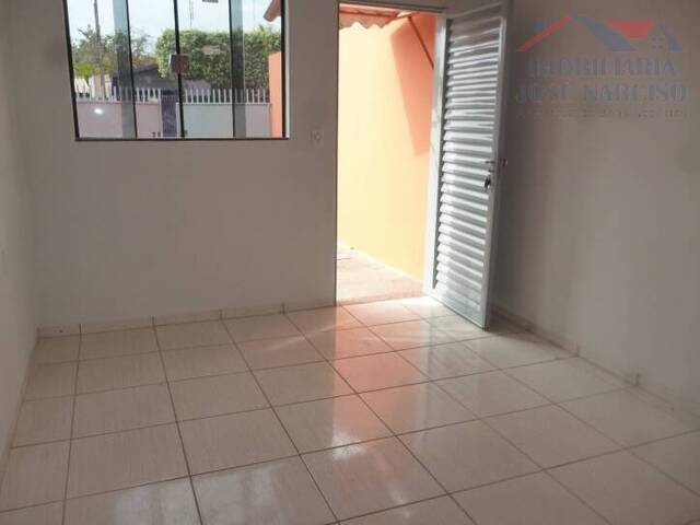 #606 - Quitinete para Locação em Dracena - SP - 3